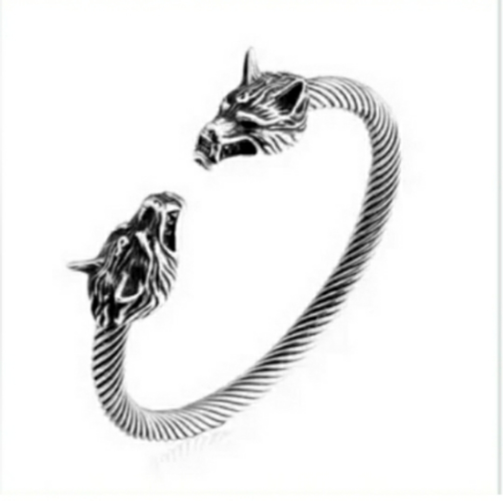 Wolf heads cuff bracelet